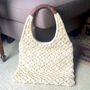 Banana Republic crème Macrame shoulder hand bag